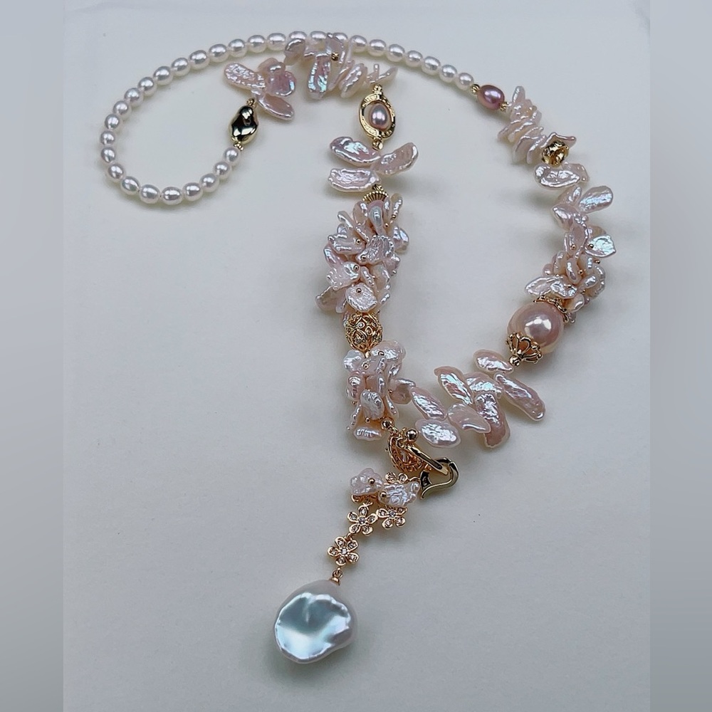 21. Handmade Flower Petal Shape Freshwater Baroque Pearls Necklace
